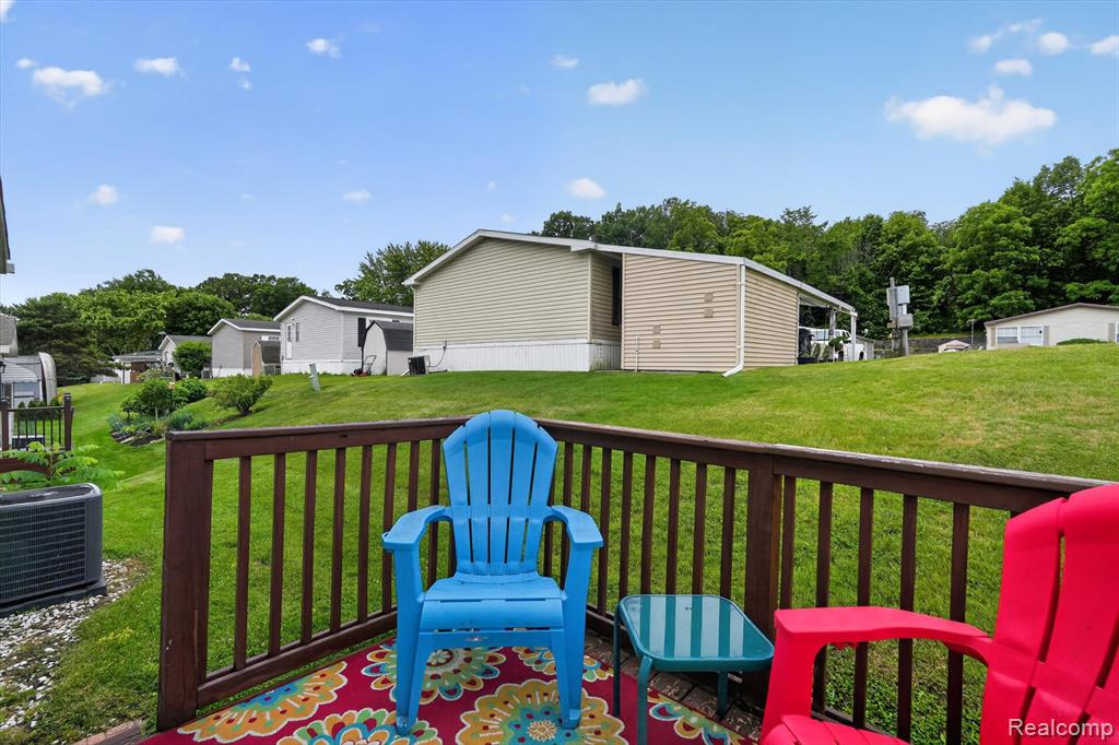 11595 Clearwater Drive, Fenton, MI 48430 — Photo 37