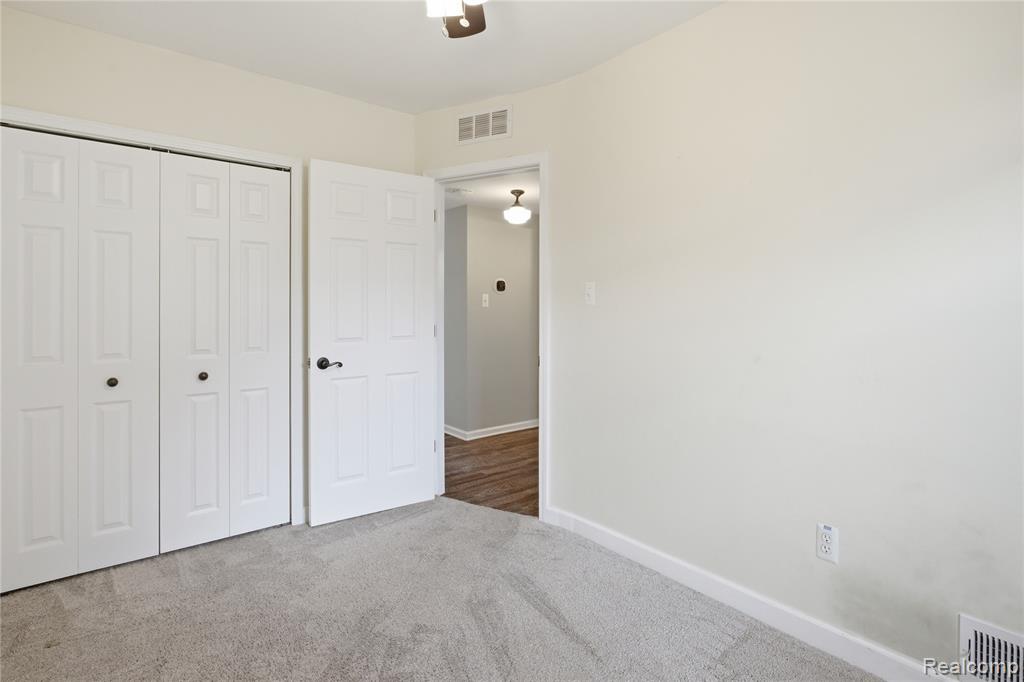 1271 E Barrett Avenue, Madison Heights, MI 48071 — Photo 25
