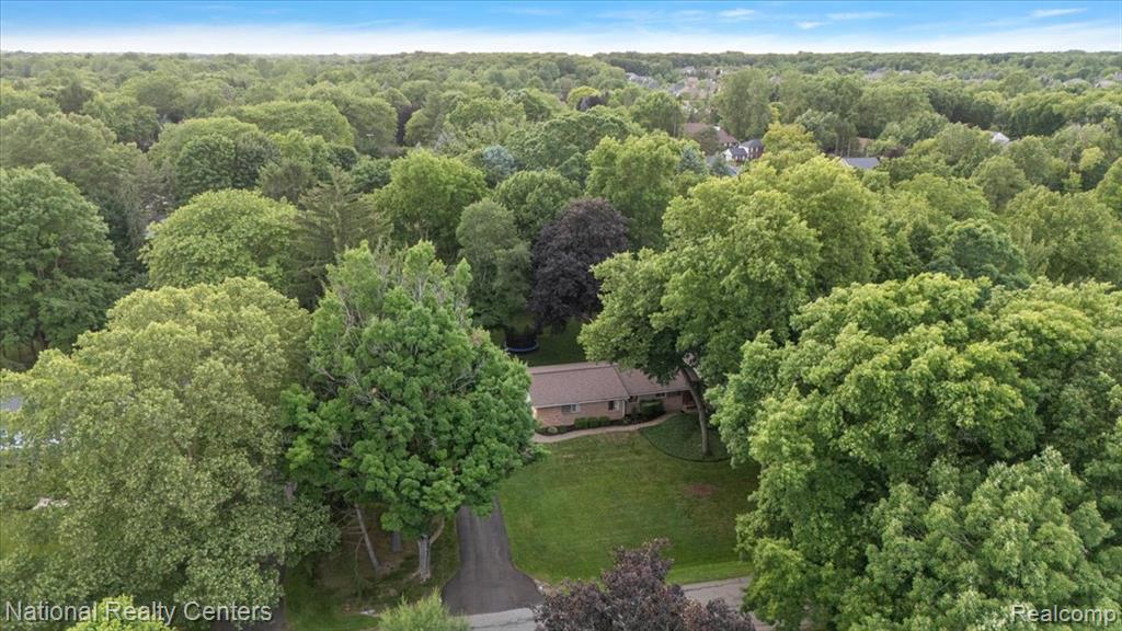 21201 E Chigwidden Street, Northville, MI 48167 — Photo 57