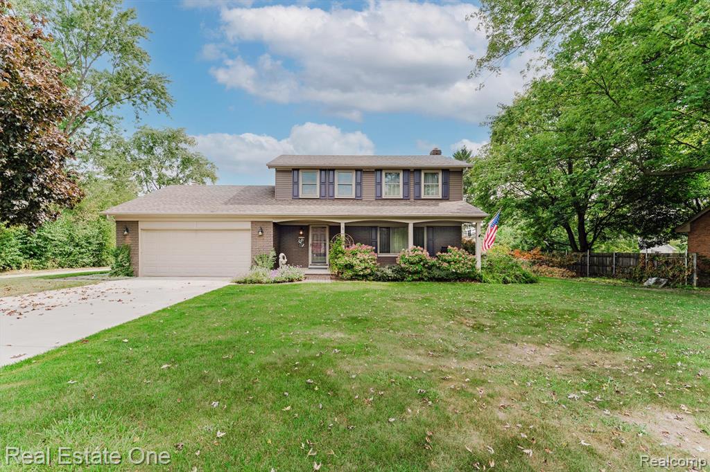 5374 Daniels Drive, Troy, MI 48098 — front exterior
