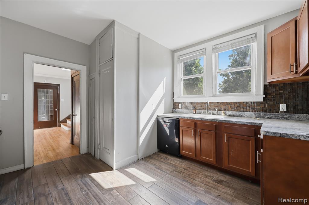 1945 Atkinson Street, Detroit, MI 48206 — Photo 20
