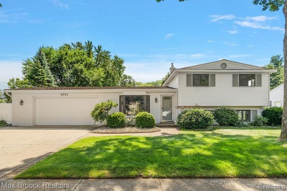 8741 Buffalo Drive, Commerce Twp, MI 48382 — front exterior