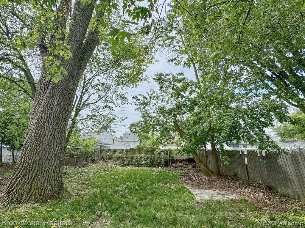 4226 CADILLAC Avenue, Wayne, MI 48184 — Photo 27