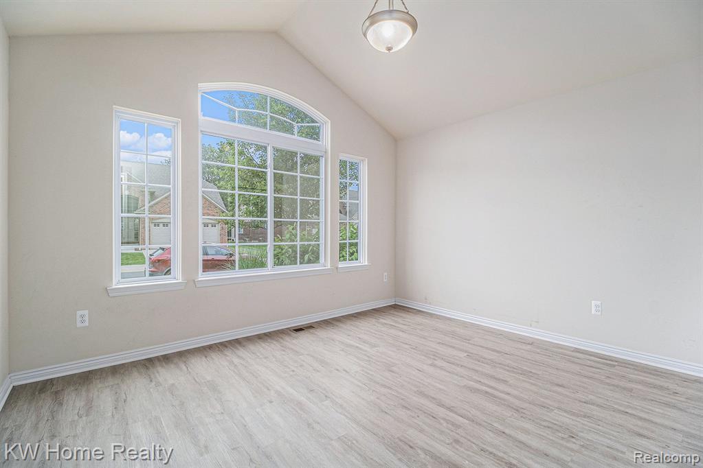 5193 Hawkseye Trace, Warren, MI 48092 — Photo 21