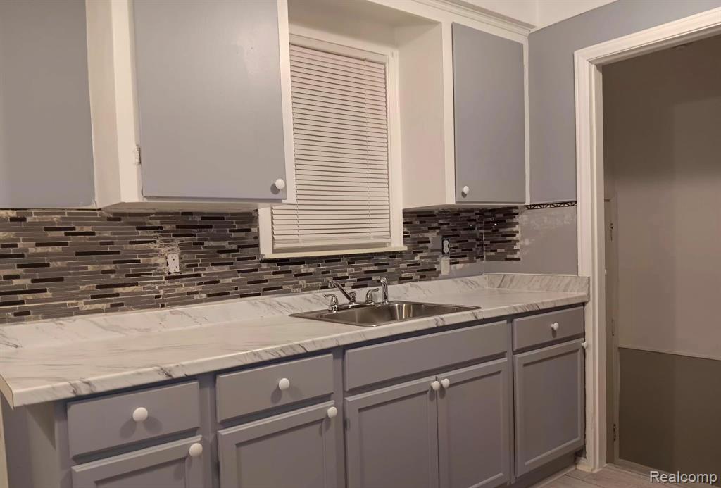 9251 PLAINVIEW, Detroit, MI 48228 — Photo 5