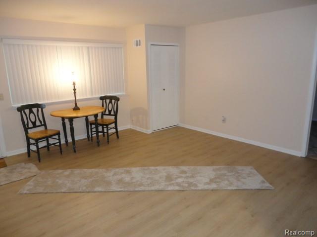 16034 Holz Drive, 16, Southgate, MI 48195 — Photo 3