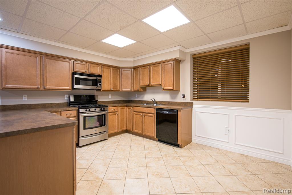 61491 CROWN POINT Drive, Washington, MI — Photo 27
