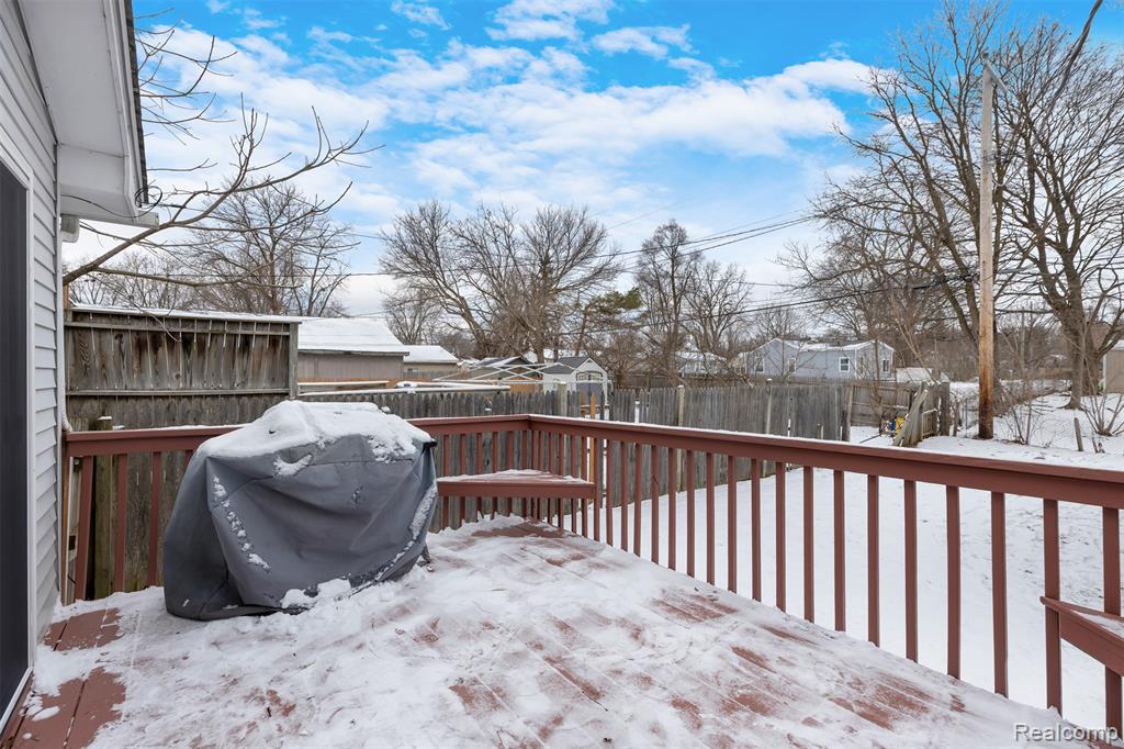6428 Cloverton Drive, Waterford, MI 48329 — Photo 22