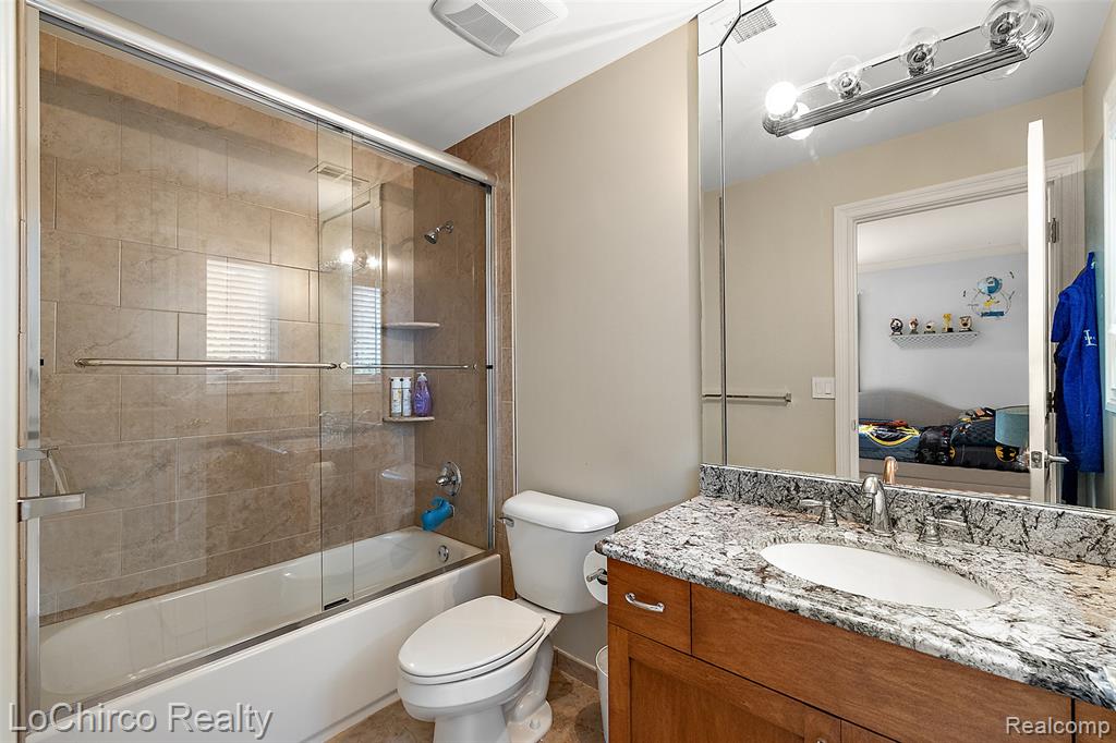 55223 Meadow Ridge Court, Shelby Twp, MI 48316 — Photo 50