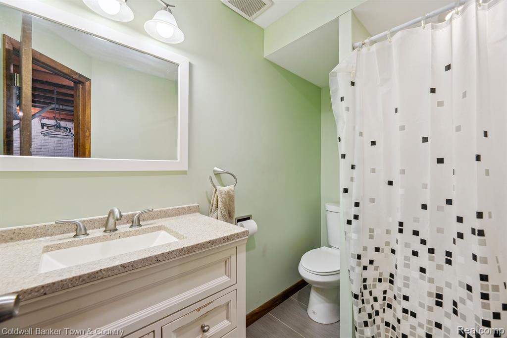 9361 SUMMERLAND Drive, Whitmore Lake, MI 48189 — Photo 26