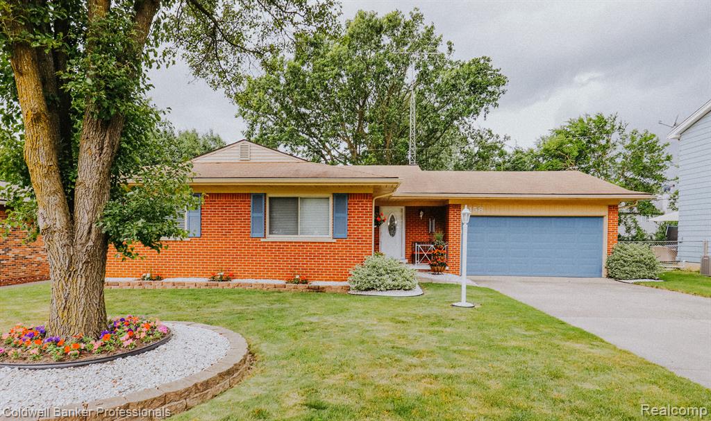 5158 SPINNING WHEEL Drive, Grand Blanc, MI 48439 — Photo 3