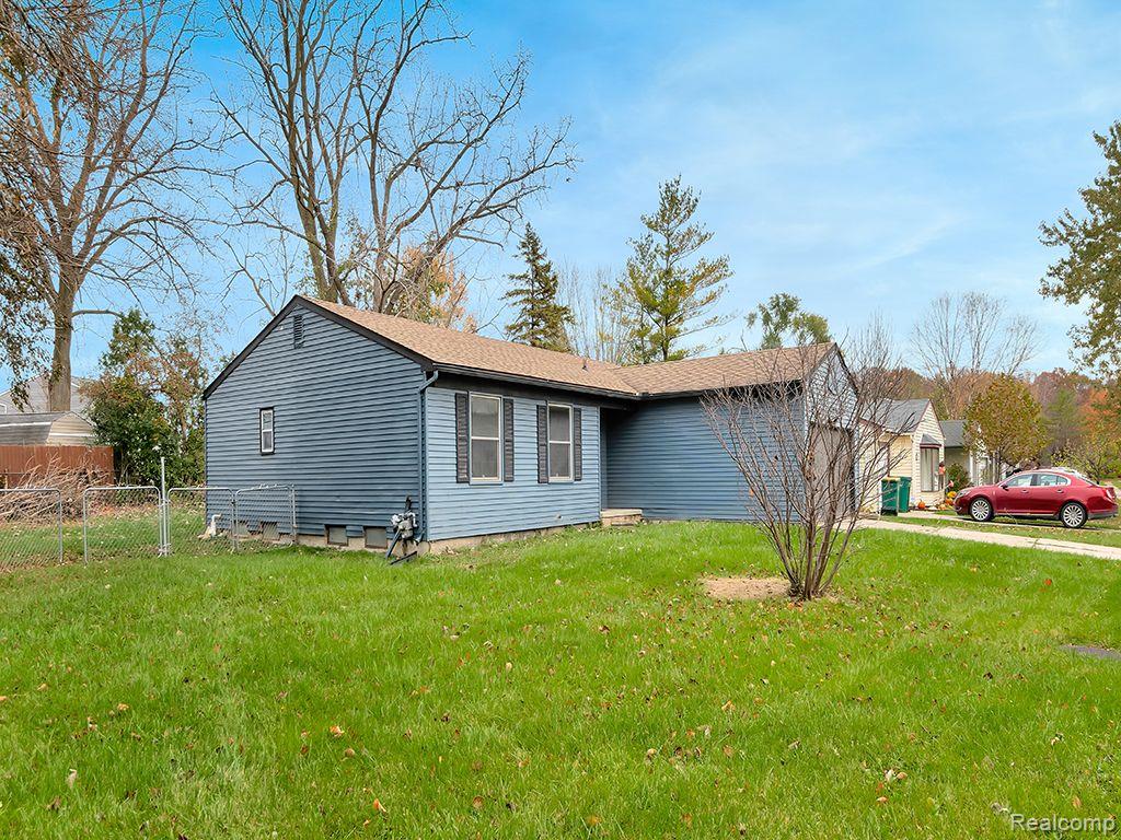 5553 BIG PINE Drive, Ypsilanti, MI 48197 — Photo 2