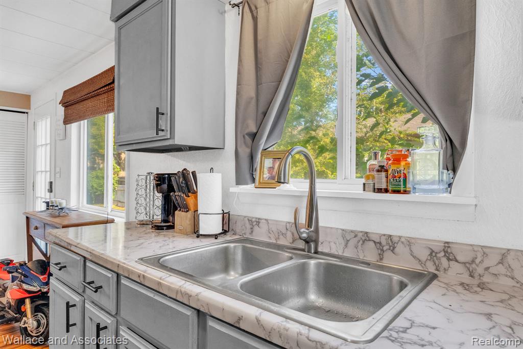 503 Fassett Street, Algonac, MI 48001 — Photo 12