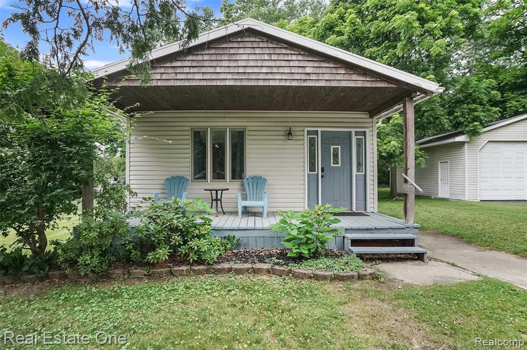 187 Clairemont Drive, Lake Orion, MI 48362