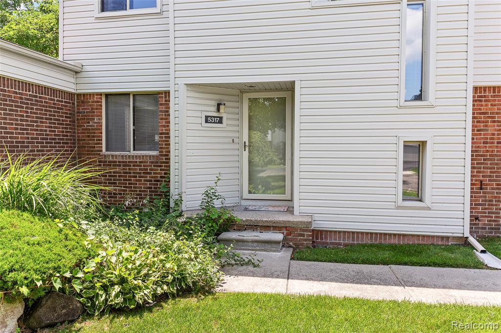 5317 Fairway Lane, West Bloomfield, MI 48323 — Photo 44