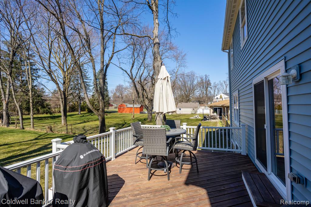15553 Robinwood Drive, Northville, MI 48170 — Photo 9