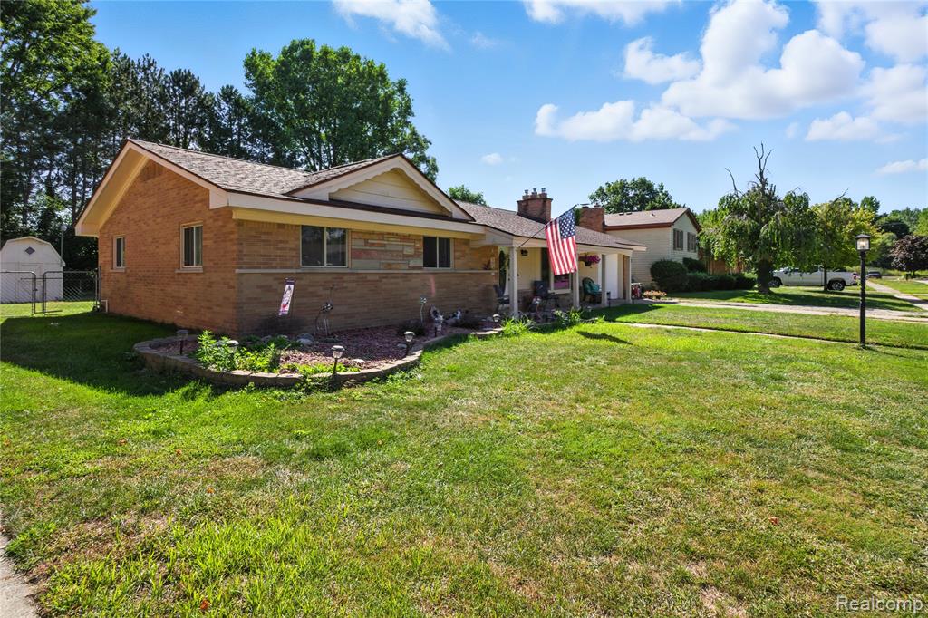 51088 Fairlane Drive, Shelby Twp, MI 48316 — Photo 4
