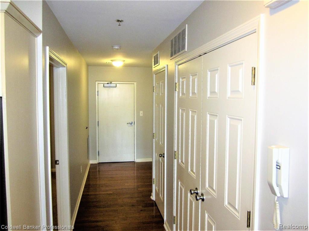 614 E Eleven Mile Road, Royal Oak, MI 48067 — Photo 9