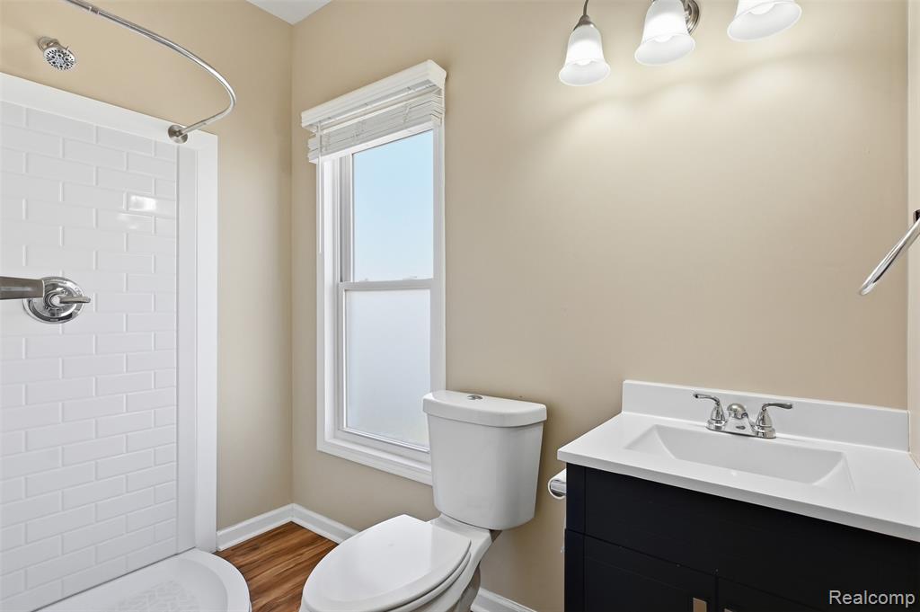 532 E Broad Street, Linden, MI 48451 — Photo 6