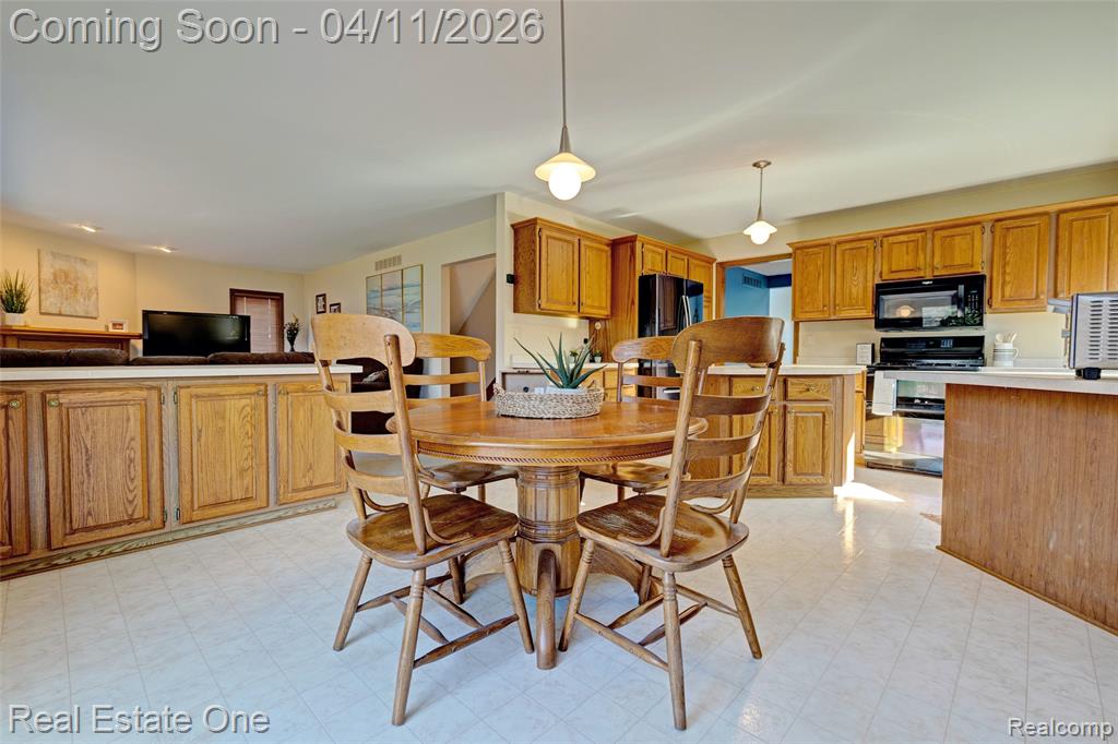 6400 Oak Hill Road, Ortonville, MI 48462 — Photo 20