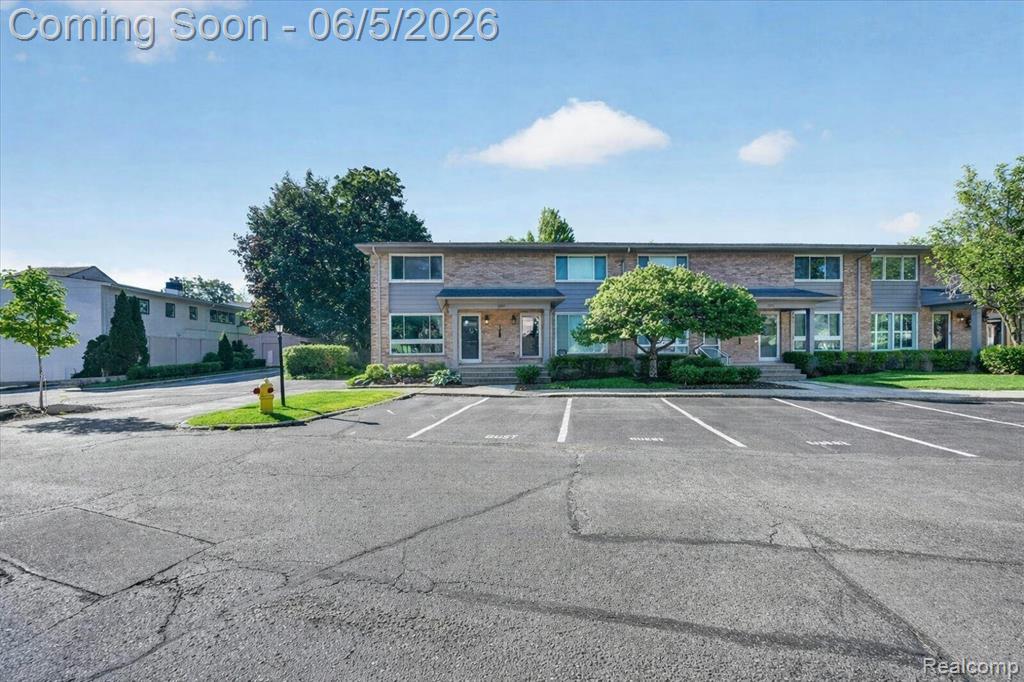 1035 N Old Woodward Avenue, 1, Birmingham, MI 48009 — Photo 2