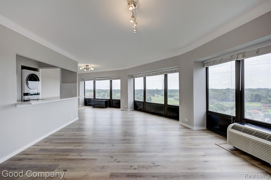 5000 TOWN Center, 1104, Southfield, MI 48075 — Photo 9