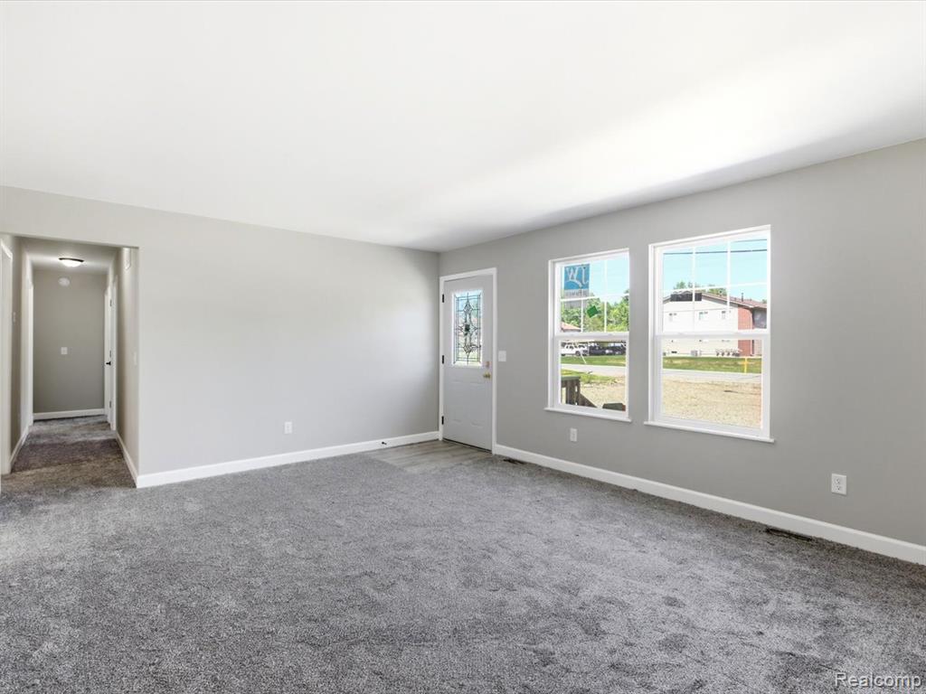 2941 Beach Road, Port Huron, MI 48060 — Photo 9
