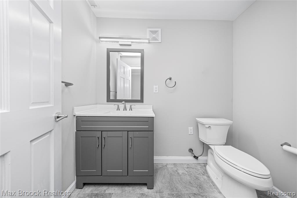 2601 Lamplighter Lane, Bloomfield Hills, MI 48304 — Photo 32