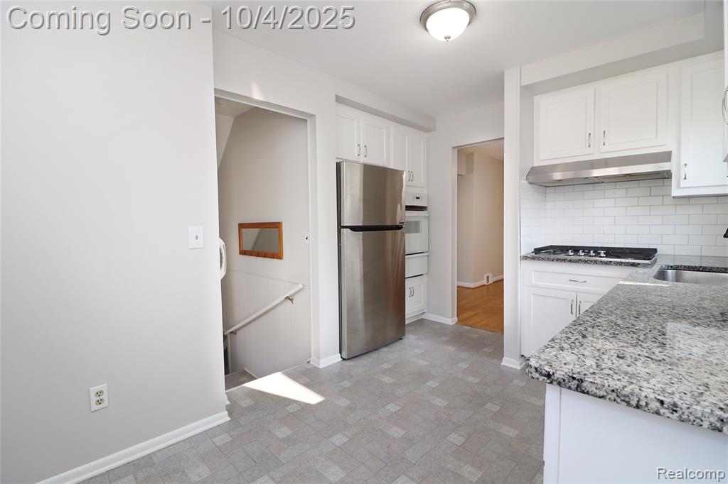 939 Deering Street, Garden City, MI — Photo 14