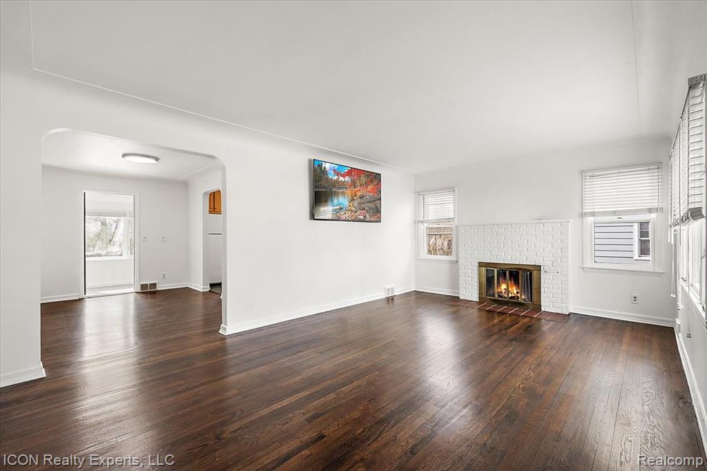 176 Chippewa Road, Pontiac, MI 48341 — Photo 14