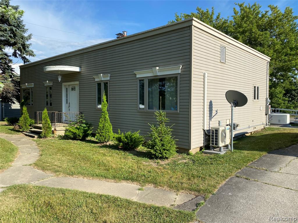 30 Madison Street, Port Austin, MI 48467 — Photo 2