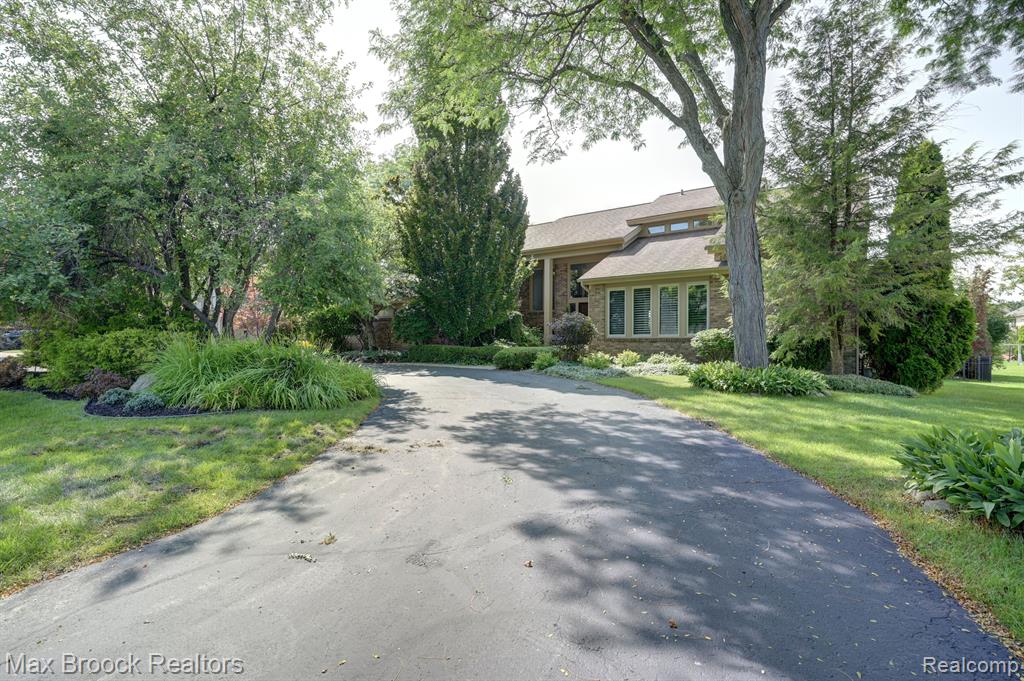 6324 ROSE Boulevard, West Bloomfield, MI — Photo 2