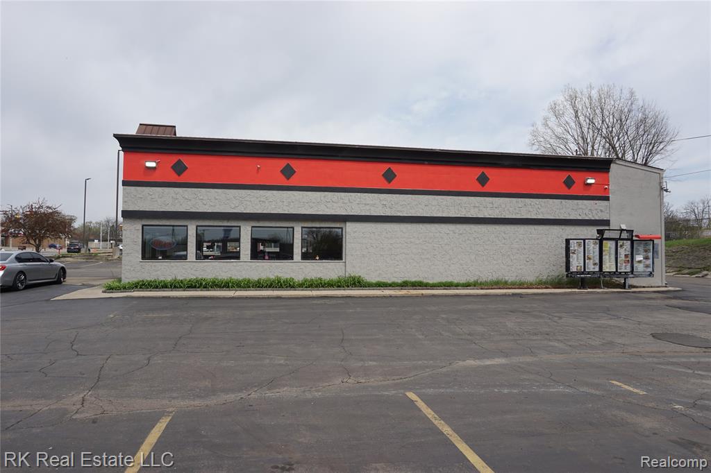 1252 N Ballenger Highway, Flint, MI 48504 — Photo 3