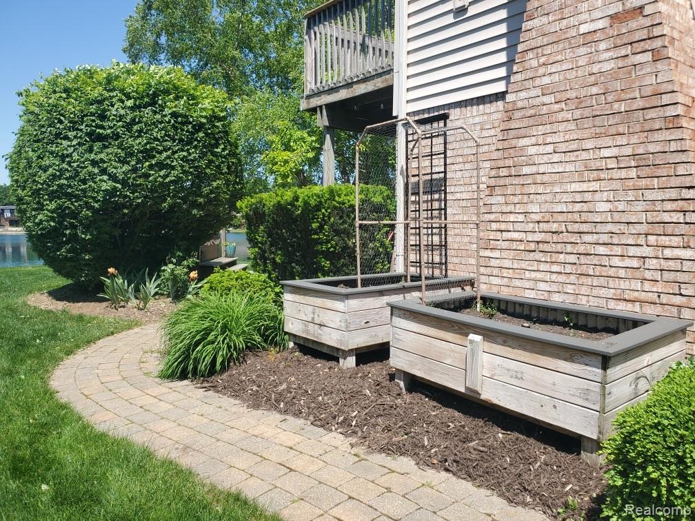 1847 Lyster Lane, Troy, MI 48085 — Photo 48