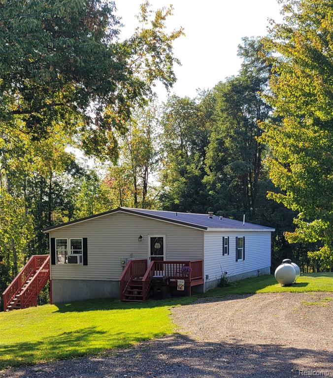 2201 Schnmeid, Six Lakes, MI 48886 — Photo 4