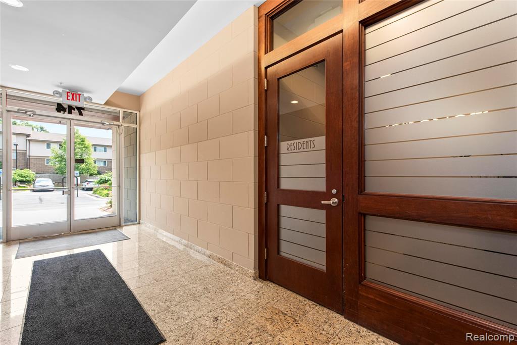 714 N Main Street, Rochester, MI 48307 — Photo 9