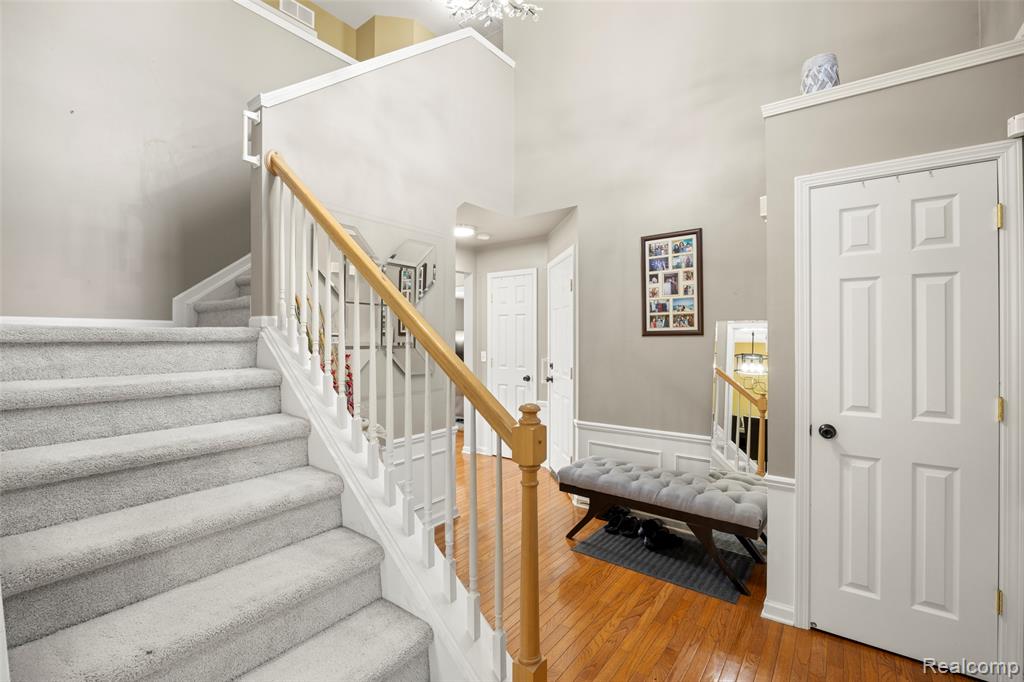 9778 Ravenshire Drive, Ypsilanti, MI 48198 — Photo 13