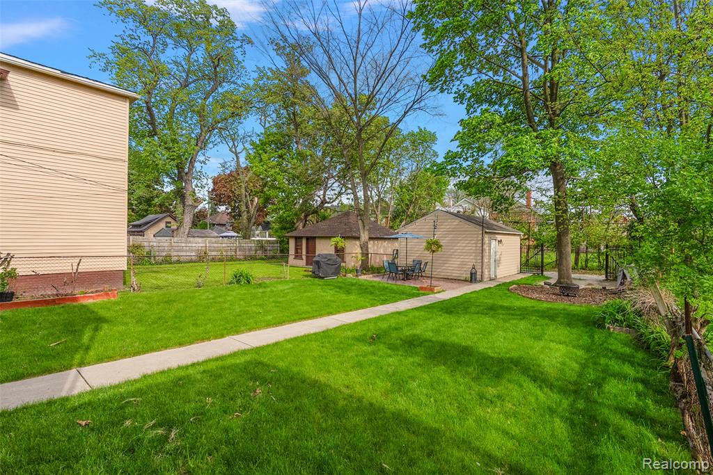 867 Edison Street, Detroit, MI 48202 — Photo 30