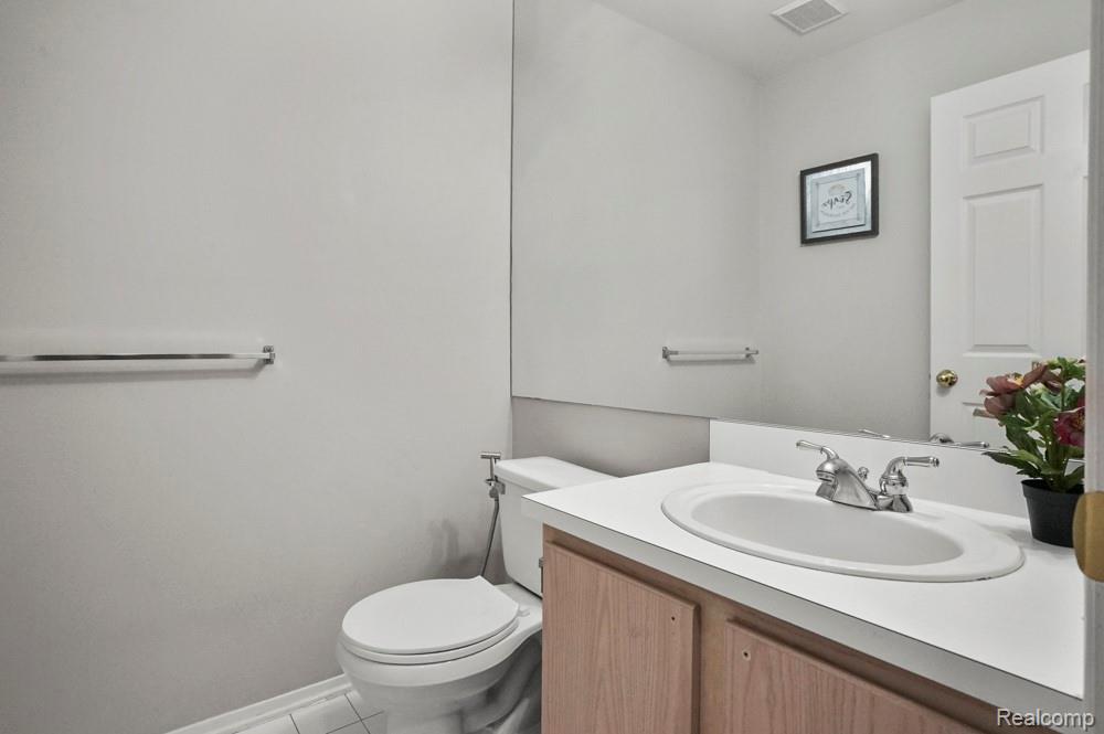 22051 Atlantic Pointe, Farmington Hills, MI 48336 — Photo 13