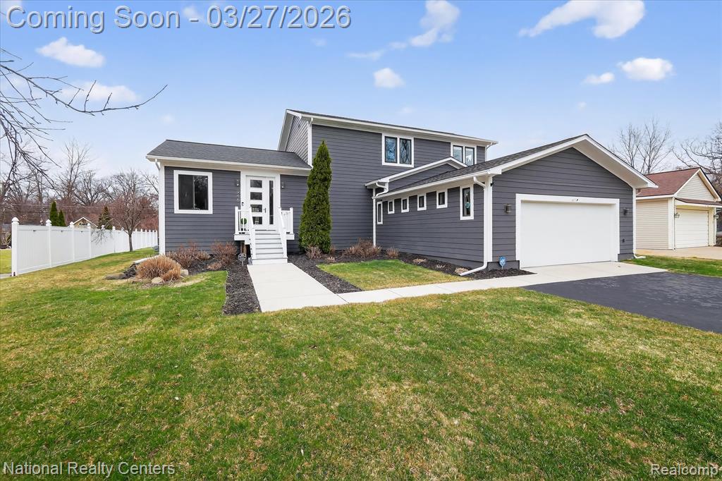 946 Dunreath Street, Wolverine Lake, MI 48390 — Photo 2