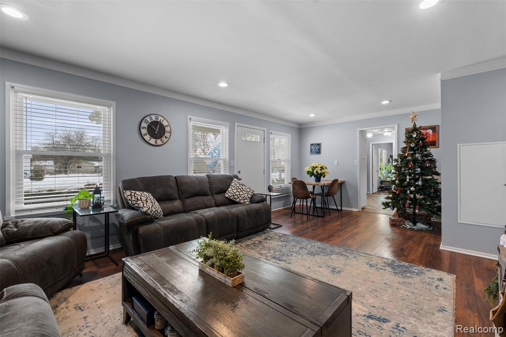 6404 Richalle Street, Brighton, MI 48116 — Photo 8