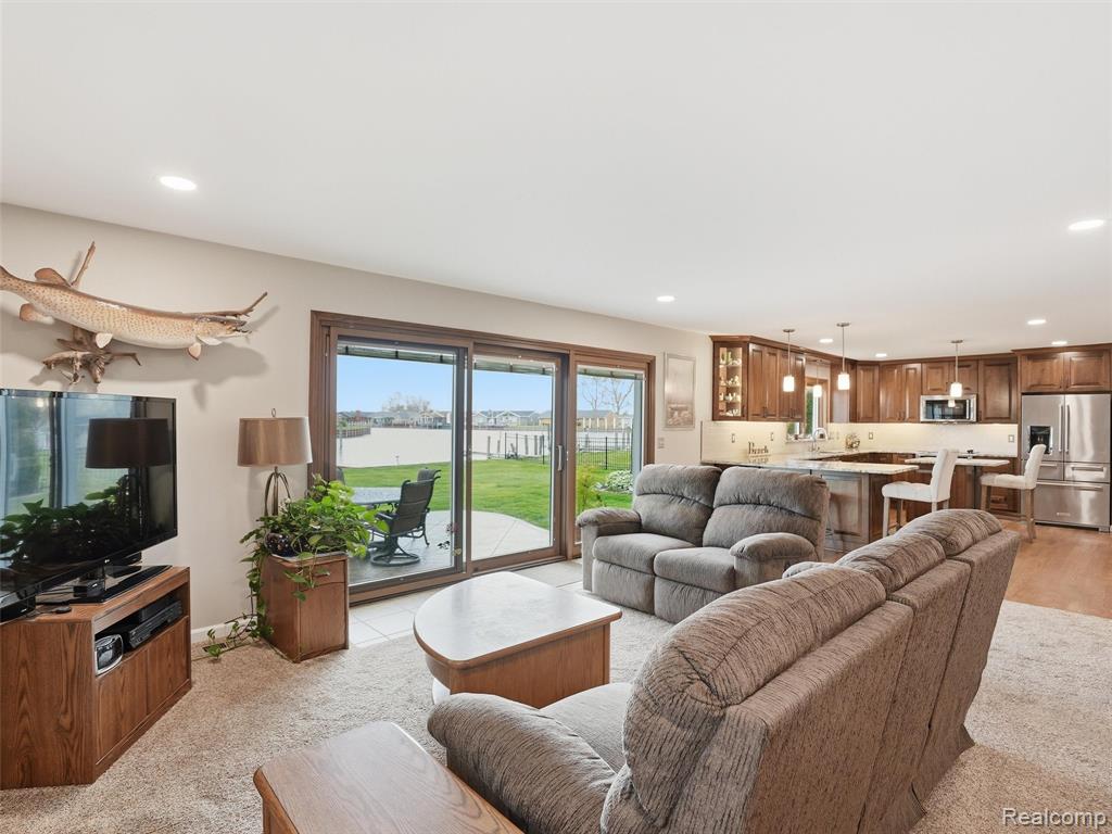 32160 S River Road, Harrison Township, MI — Photo 22