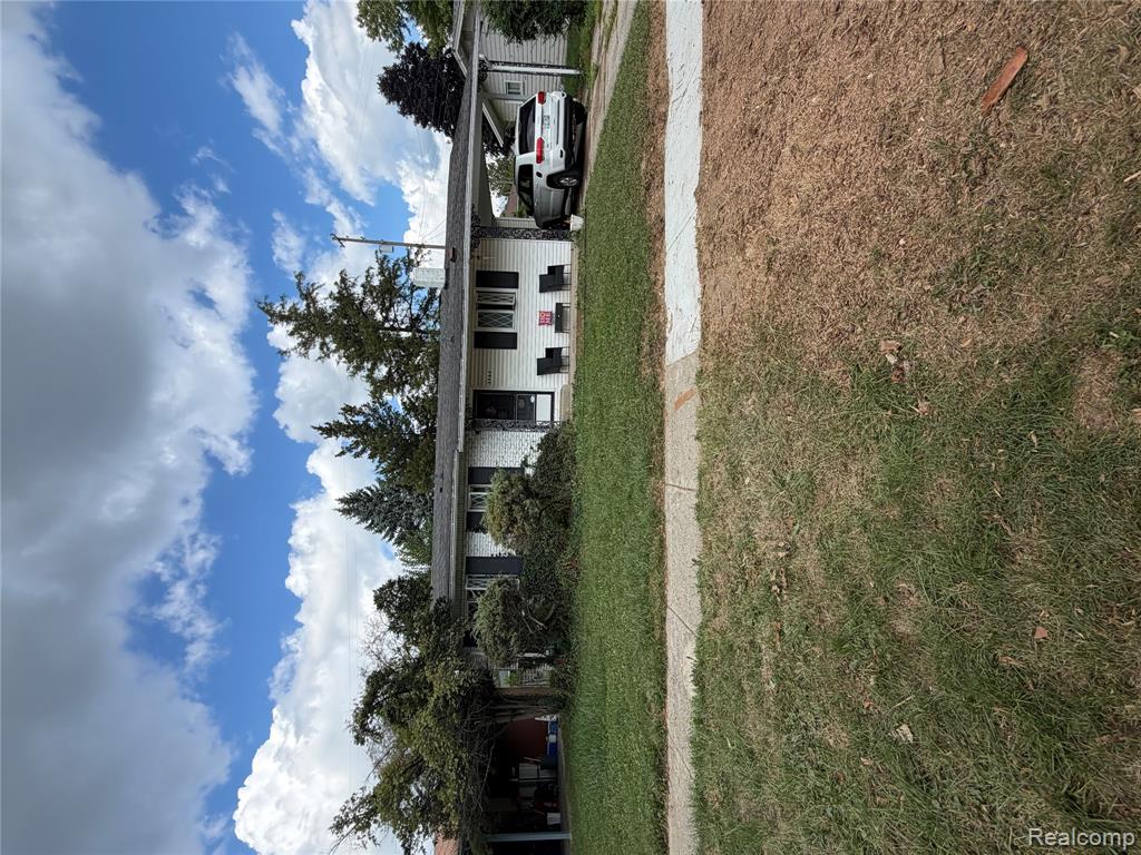 3743 Kent Street, Flint, MI 48503