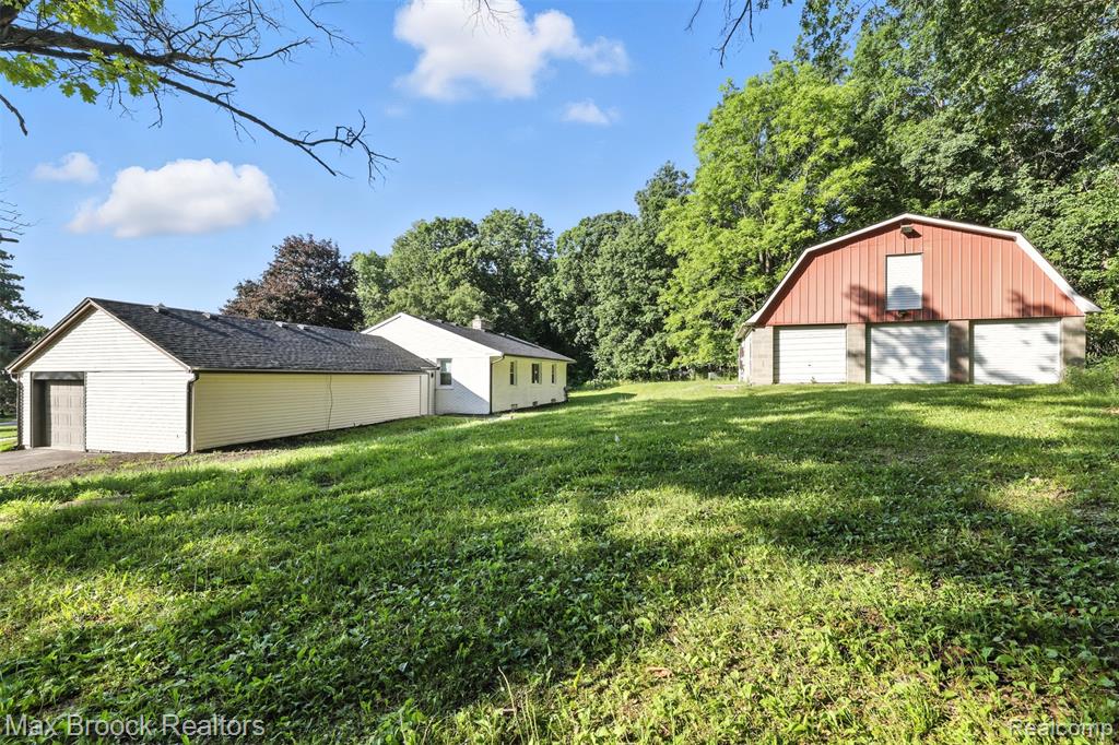 5561 Delmas Road, Clarkston, MI 48348 — Photo 49