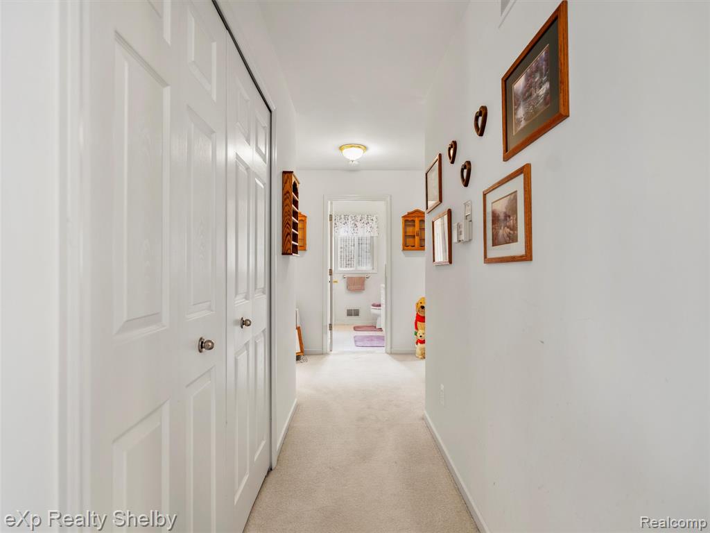 49088 Lehr Drive, Macomb, MI 48044 — Photo 14