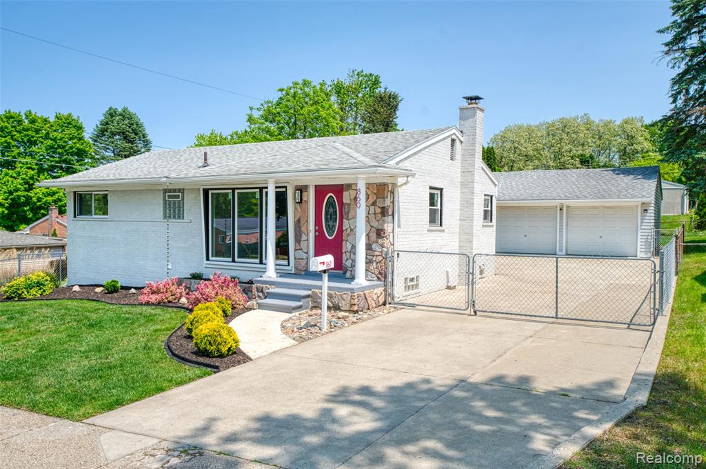 860 Friar Drive, Milford, MI 48381 — Photo 26