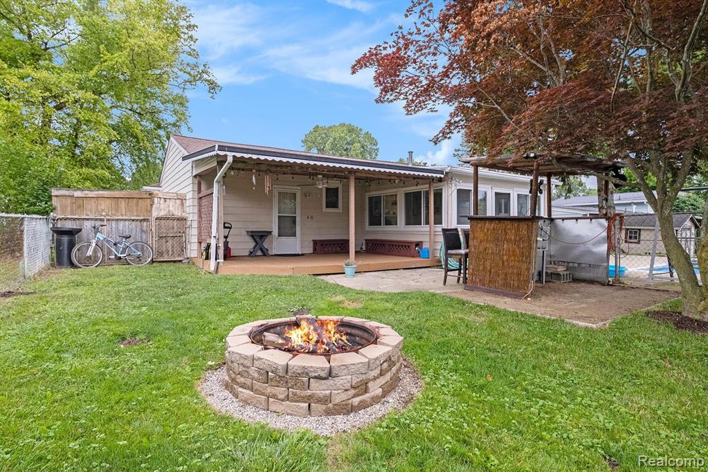 9119 CHESTERFIELD Drive, Swartz Creek, MI 48473 — Photo 26