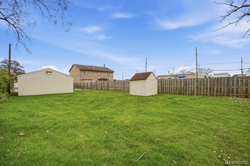21525 Downing Street, Saint Clair Shores, MI 48080 — Photo 36