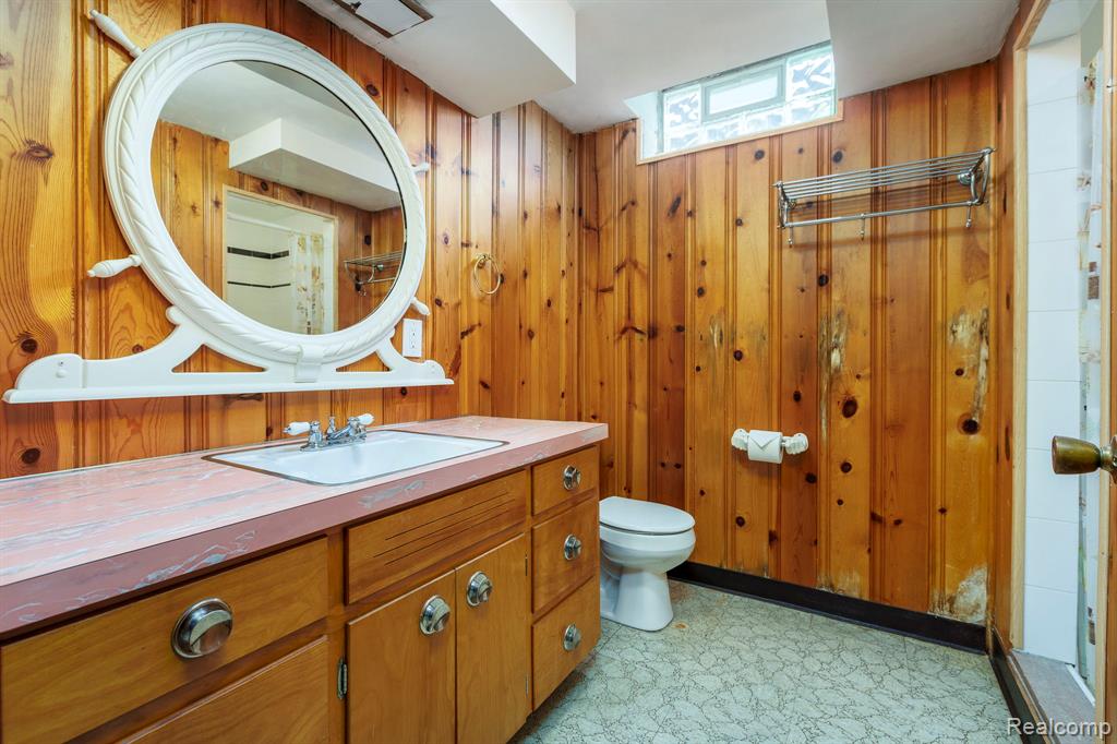 22606 Ardmore Park Drive, Saint Clair Shores, MI 48081 — Photo 40