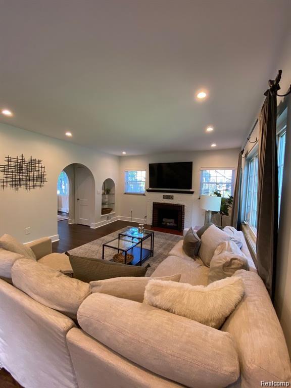 632 OAKLAND Avenue, Birmingham, MI 48009 — Photo 4